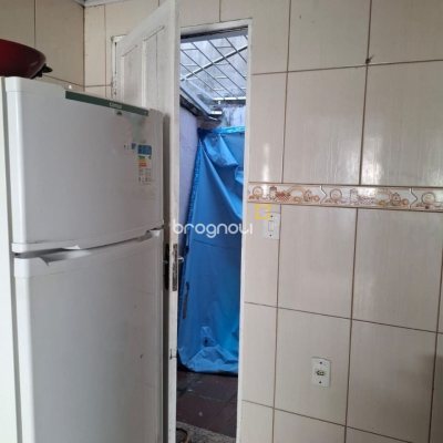 Casa com 103m², 2 quartos, 1 garagem, no bairro Campinas em São José