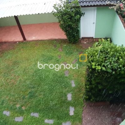 Casa com 119m², 3 quartos (sendo 1 suíte), 2 garagens, no bairro Campeche em Florianópolis