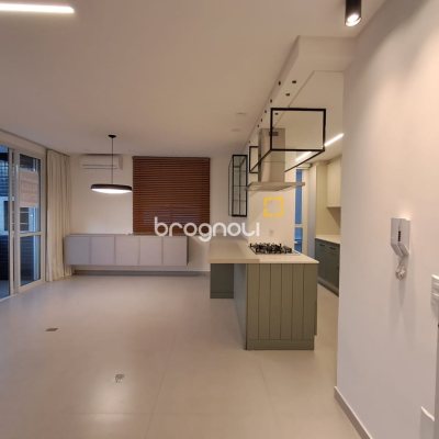 Apartamento com 78m², 2 quartos (sendo 1 suíte), 1 garagem, no bairro Ingleses em Florianópolis