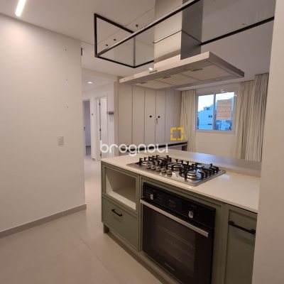 Apartamento com 78m², 2 quartos (sendo 1 suíte), 1 garagem, no bairro Ingleses em Florianópolis