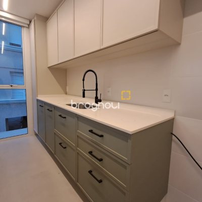 Apartamento com 78m², 2 quartos (sendo 1 suíte), 1 garagem, no bairro Ingleses em Florianópolis