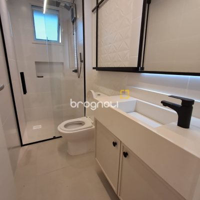 Apartamento com 78m², 2 quartos (sendo 1 suíte), 1 garagem, no bairro Ingleses em Florianópolis