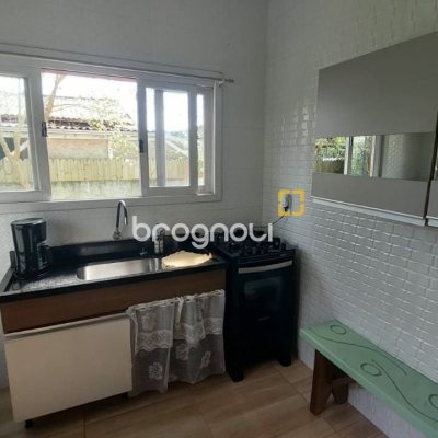 Casa com 103m², 2 quartos (sendo 1 suíte), no bairro Campeche em Florianópolis