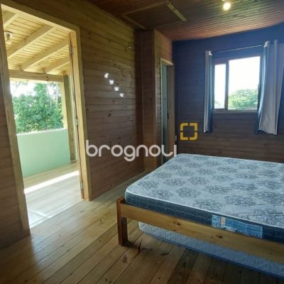 Casa com 103m², 2 quartos (sendo 1 suíte), no bairro Campeche em Florianópolis