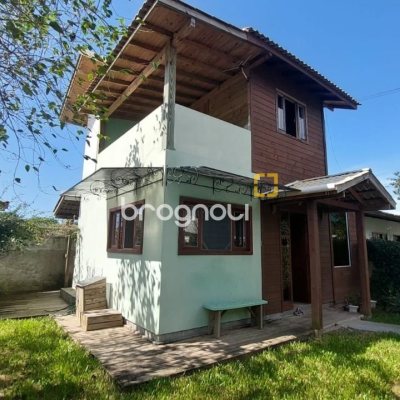 Casa com 103m², 2 quartos (sendo 1 suíte), no bairro Campeche em Florianópolis