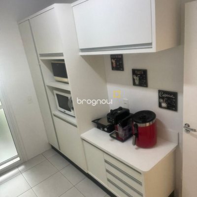 Apartamento com 87m², 3 quartos (sendo 1 suíte), 1 garagem, no bairro Itacorubi em Florianópolis