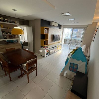 Apartamento com 87m², 3 quartos (sendo 1 suíte), 1 garagem, no bairro Itacorubi em Florianópolis