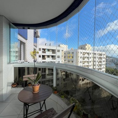 Apartamento com 87m², 3 quartos (sendo 1 suíte), 1 garagem, no bairro Itacorubi em Florianópolis