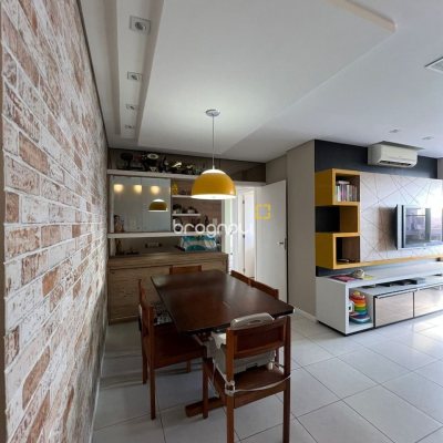 Apartamento com 87m², 3 quartos (sendo 1 suíte), 1 garagem, no bairro Itacorubi em Florianópolis