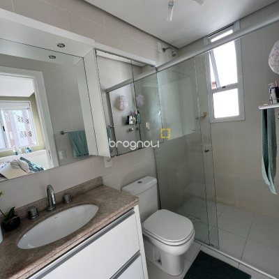 Apartamento com 87m², 3 quartos (sendo 1 suíte), 1 garagem, no bairro Itacorubi em Florianópolis