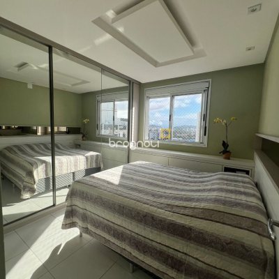 Apartamento com 87m², 3 quartos (sendo 1 suíte), 1 garagem, no bairro Itacorubi em Florianópolis