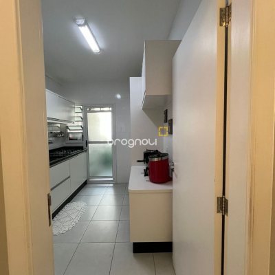 Apartamento com 87m², 3 quartos (sendo 1 suíte), 1 garagem, no bairro Itacorubi em Florianópolis