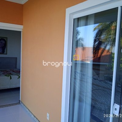Casa de Condomínio com 301m², 4 quartos (sendo 2 suítes), 2 garagens, no bairro Bosque das Mansões em São José