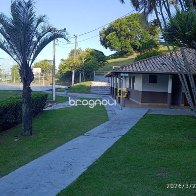 Casa de Condomínio com 301m², 4 quartos (sendo 2 suítes), 2 garagens, no bairro Bosque das Mansões em São José