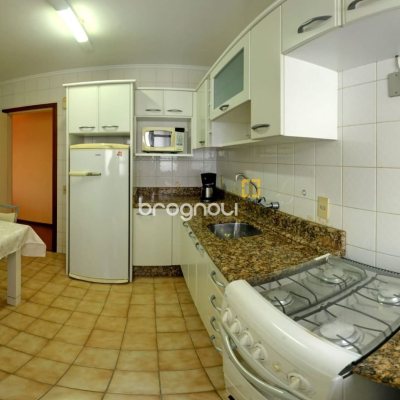 Apartamento com 69m², 2 quartos, 1 garagem, no bairro Centro em Florianópolis