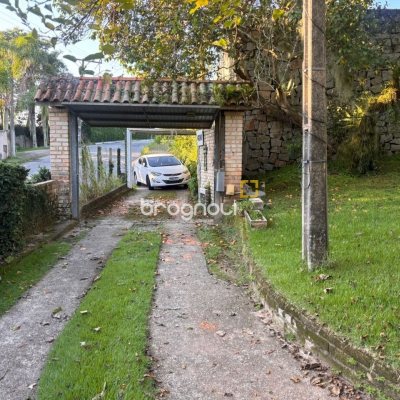 Terreno com 7488m², no bairro Cacupé em Florianópolis
