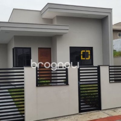 Casa com 83m², 3 quartos (sendo 1 suíte), 2 garagens, no bairro Bela Vista em Palhoça