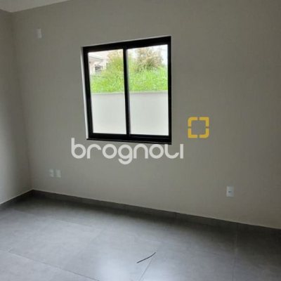 Casa com 83m², 3 quartos (sendo 1 suíte), 2 garagens, no bairro Bela Vista em Palhoça
