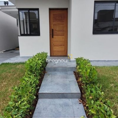Casa com 83m², 3 quartos (sendo 1 suíte), 2 garagens, no bairro Bela Vista em Palhoça