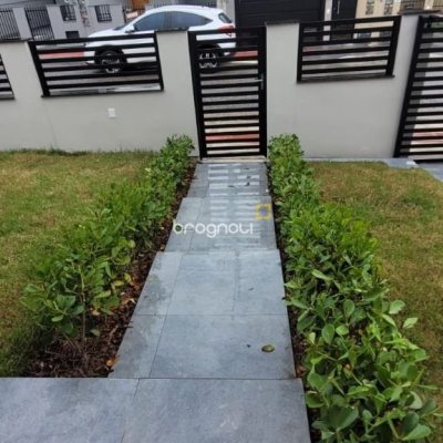 Casa com 83m², 3 quartos (sendo 1 suíte), 2 garagens, no bairro Bela Vista em Palhoça