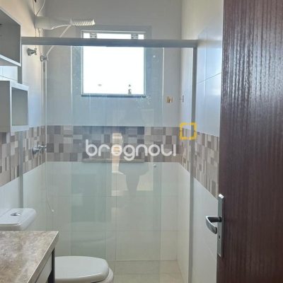 Casa com 180m², 3 quartos (sendo 3 suítes), 2 garagens, no bairro Ingleses em Florianópolis