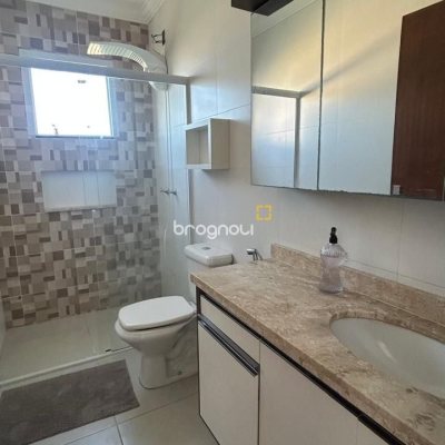 Casa com 180m², 3 quartos (sendo 3 suítes), 2 garagens, no bairro Ingleses em Florianópolis