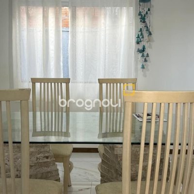 Casa com 180m², 3 quartos (sendo 3 suítes), 2 garagens, no bairro Ingleses em Florianópolis