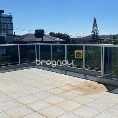 Casa com 180m², 3 quartos (sendo 3 suítes), 2 garagens, no bairro Ingleses em Florianópolis
