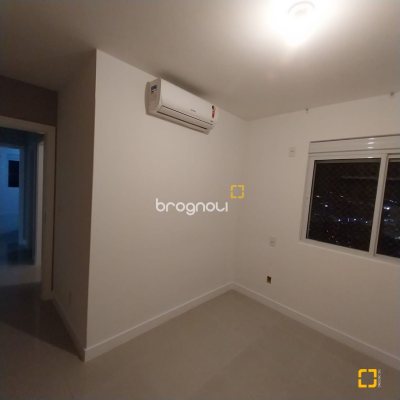Apartamento com 85m², 3 quartos (sendo 1 suíte), 2 garagens, no bairro Capoeiras em Florianópolis