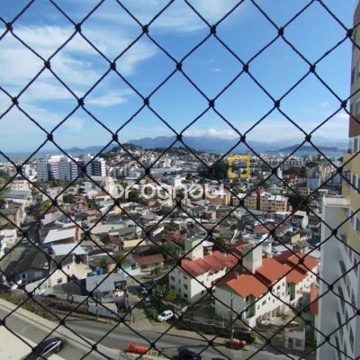 Apartamento com 85m², 3 quartos (sendo 1 suíte), 2 garagens, no bairro Capoeiras em Florianópolis