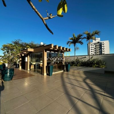 Apartamento com 85m², 3 quartos (sendo 1 suíte), 2 garagens, no bairro Capoeiras em Florianópolis