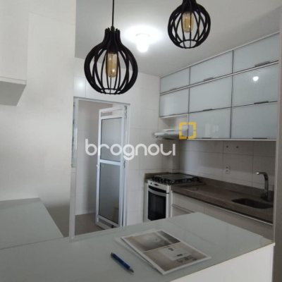 Apartamento com 85m², 3 quartos (sendo 1 suíte), 2 garagens, no bairro Capoeiras em Florianópolis