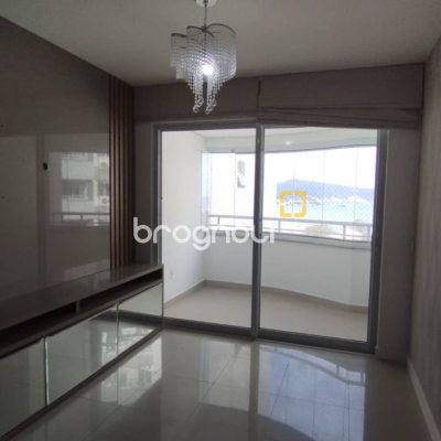 Apartamento com 85m², 3 quartos (sendo 1 suíte), 2 garagens, no bairro Capoeiras em Florianópolis