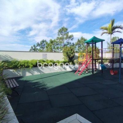 Apartamento com 85m², 3 quartos (sendo 1 suíte), 2 garagens, no bairro Capoeiras em Florianópolis