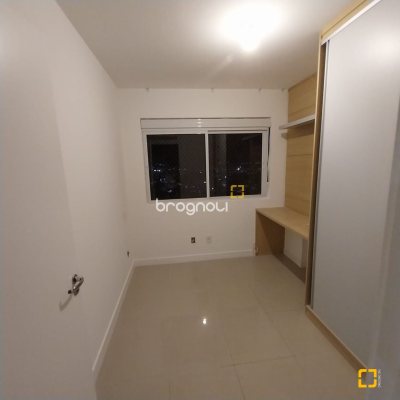 Apartamento com 85m², 3 quartos (sendo 1 suíte), 2 garagens, no bairro Capoeiras em Florianópolis