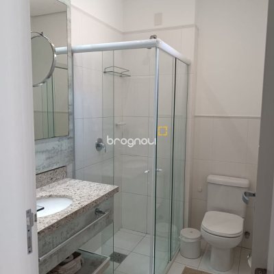 Apartamento com 99m², 2 quartos (sendo 2 suítes), 2 garagens, no bairro Santinho em Florianópolis