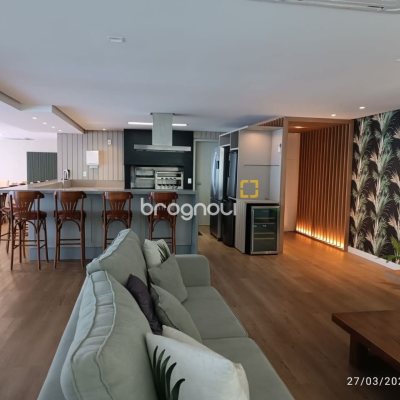 Apartamento com 99m², 2 quartos (sendo 2 suítes), 2 garagens, no bairro Santinho em Florianópolis