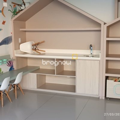 Apartamento com 99m², 2 quartos (sendo 2 suítes), 2 garagens, no bairro Santinho em Florianópolis