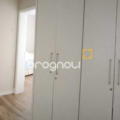 Apartamento com 99m², 2 quartos (sendo 2 suítes), 2 garagens, no bairro Santinho em Florianópolis