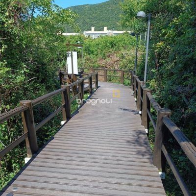 Apartamento com 99m², 2 quartos (sendo 2 suítes), 2 garagens, no bairro Santinho em Florianópolis
