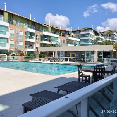 Apartamento com 99m², 2 quartos (sendo 2 suítes), 2 garagens, no bairro Santinho em Florianópolis