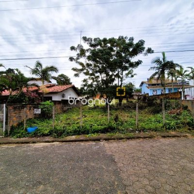 Terreno com 538m², no bairro Campeche em Florianópolis