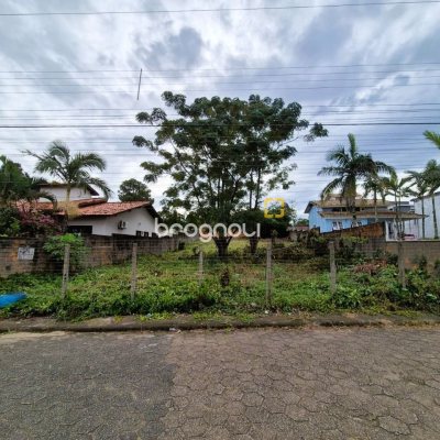 Terreno com 538m², no bairro Campeche em Florianópolis