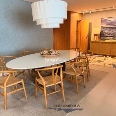 Apartamento com 194m², 3 quartos (sendo 3 suítes), 2 garagens, no bairro Jurerê Internacional em Florianópolis