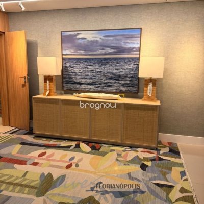 Apartamento com 194m², 3 quartos (sendo 3 suítes), 2 garagens, no bairro Jurerê Internacional em Florianópolis