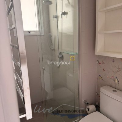 Apartamento com 194m², 3 quartos (sendo 3 suítes), 2 garagens, no bairro Jurerê Internacional em Florianópolis