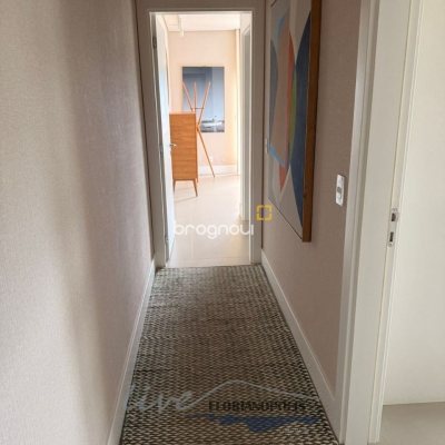 Apartamento com 194m², 3 quartos (sendo 3 suítes), 2 garagens, no bairro Jurerê Internacional em Florianópolis