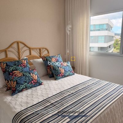 Apartamento com 194m², 3 quartos (sendo 3 suítes), 2 garagens, no bairro Jurerê Internacional em Florianópolis