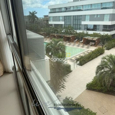 Apartamento com 194m², 3 quartos (sendo 3 suítes), 2 garagens, no bairro Jurerê Internacional em Florianópolis