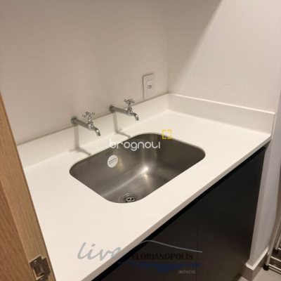 Apartamento com 194m², 3 quartos (sendo 3 suítes), 2 garagens, no bairro Jurerê Internacional em Florianópolis